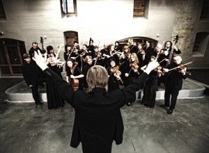 Vestards Šimkus un Sinfonietta Rīga tiekas koncertā Rundālē