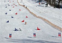 Siguldā aizvadītas sacensībām snovborda slalomā