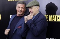 De Niro un Stallone filmēšanas laukumā boksējas