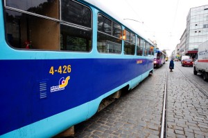 Biļetes pie tramvaja vadītājiem būs dārgākas nekā kioskos nopērkamās