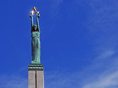 Pētījums: 60% Latvijas iedzīvotāju uzskata sevi par valsts patriotiem