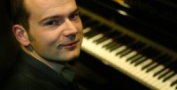 Latviešu pianists no Čīles Armands Ābols koncertēs Siguldā un Rīgā