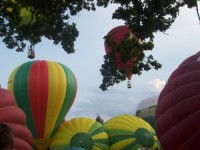 Gaisa balonu festivālā Valmierā uzvar lietuvietis