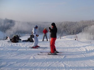 Izveidota īpaša rezervācijas sistēma ziemas prieku baudīšanai Cēsīs