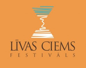 Modes dizaineru nometne festivālā „Līvas ciems"