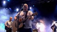 „Pixies" ierakstīt albumu lūdz pat Bono